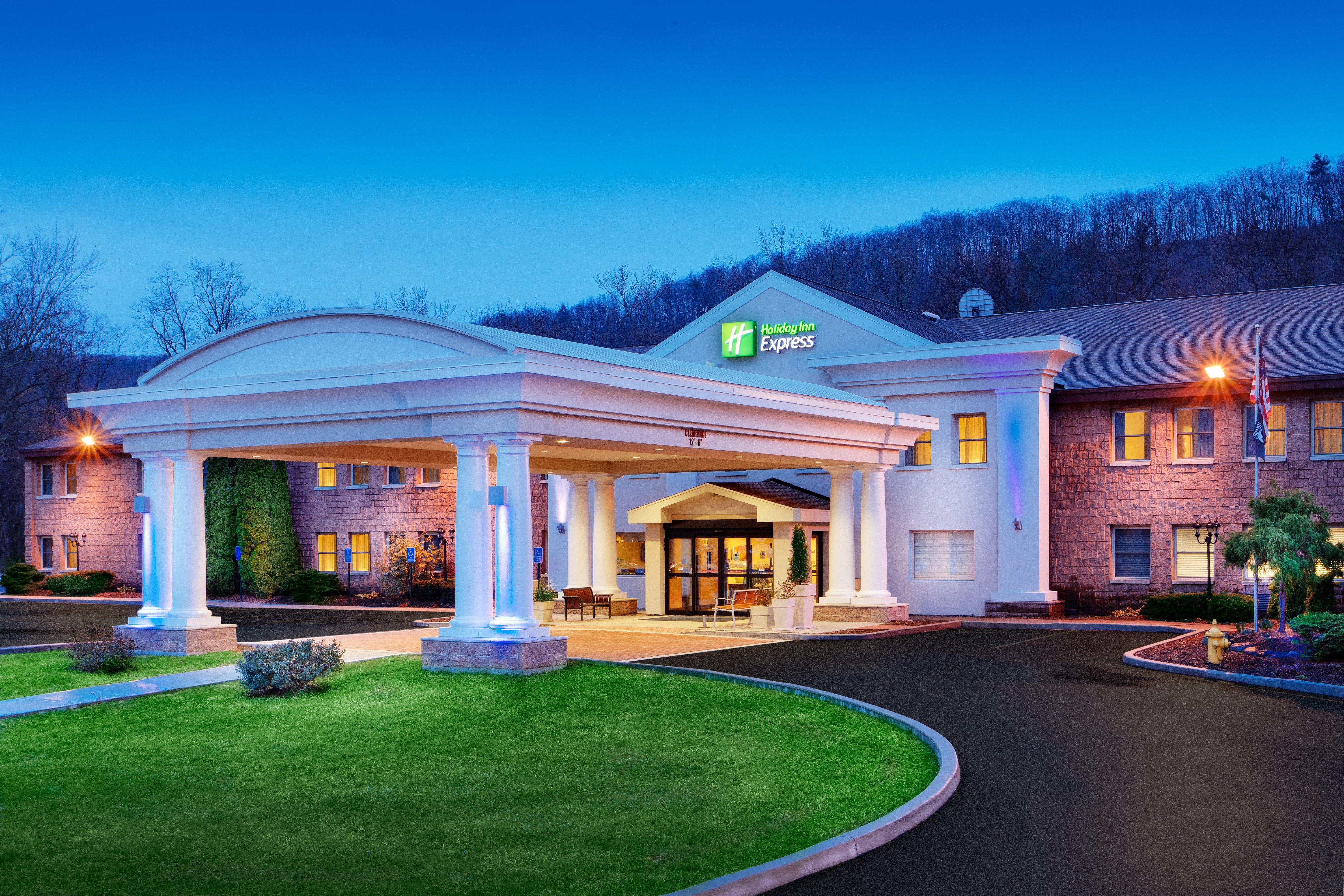 Best Western Owego Inn Buitenkant foto