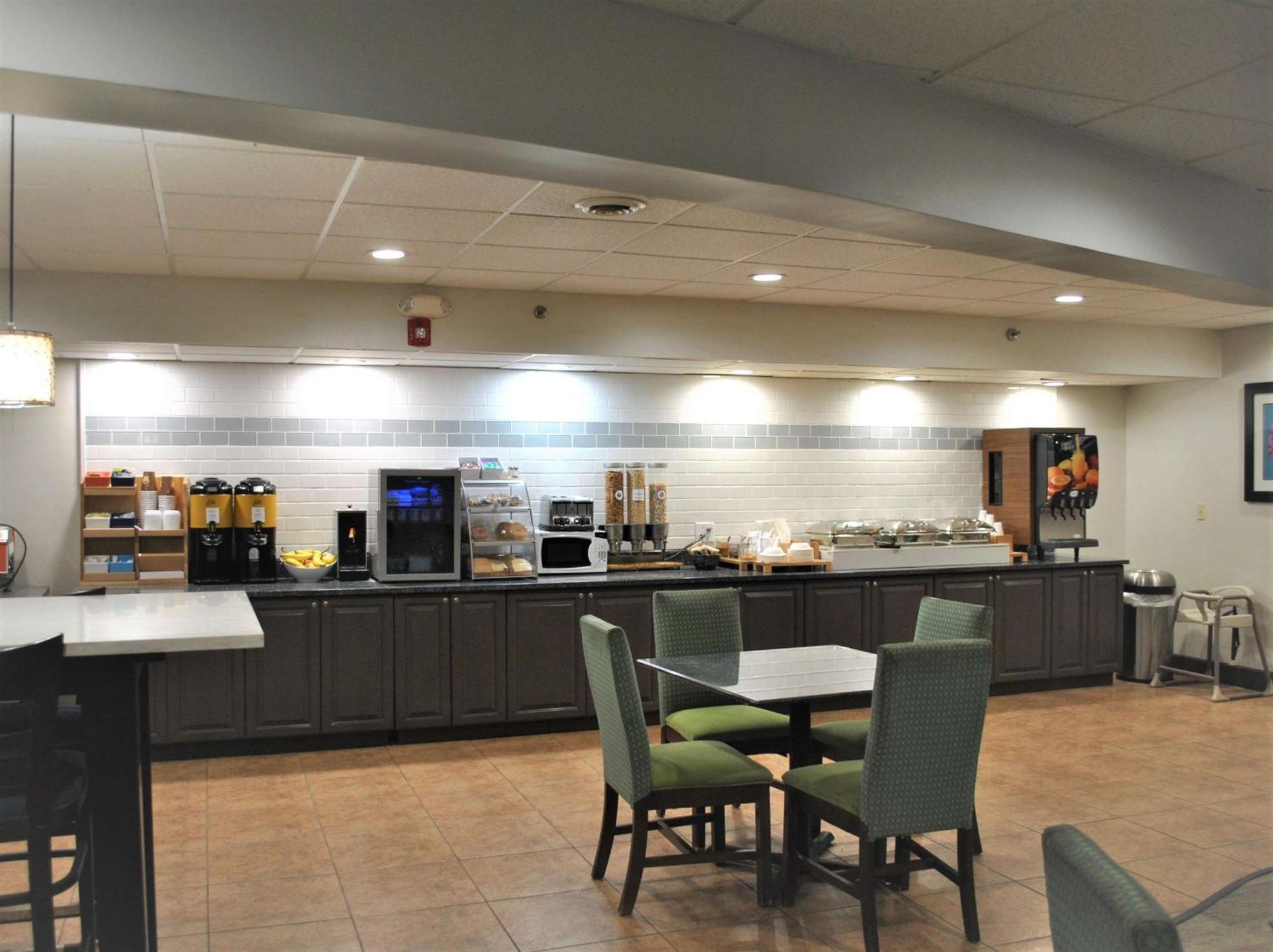 Best Western Owego Inn Buitenkant foto