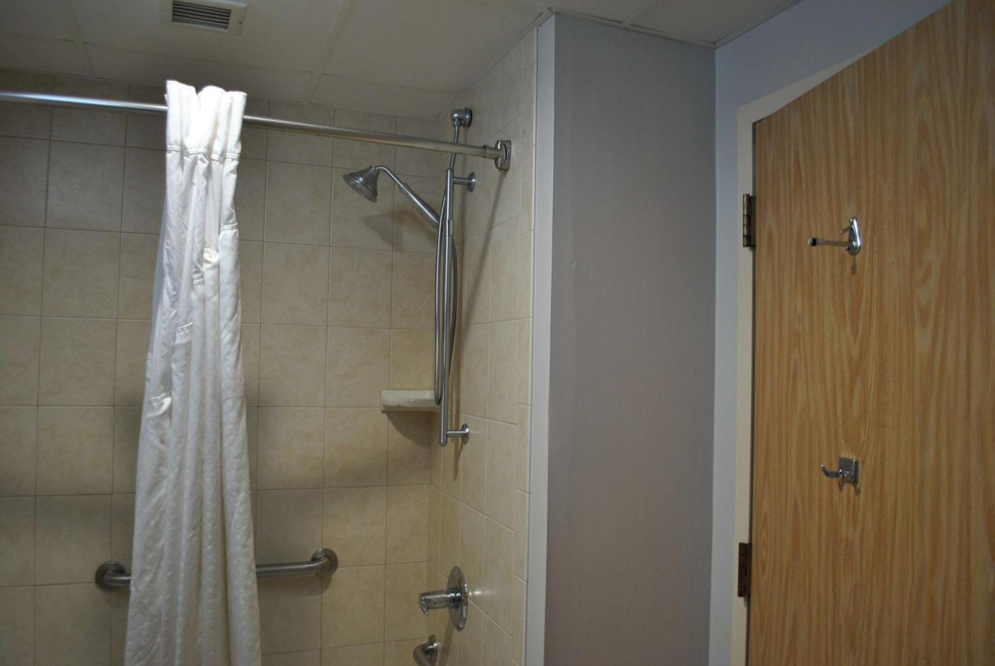 Best Western Owego Inn Buitenkant foto