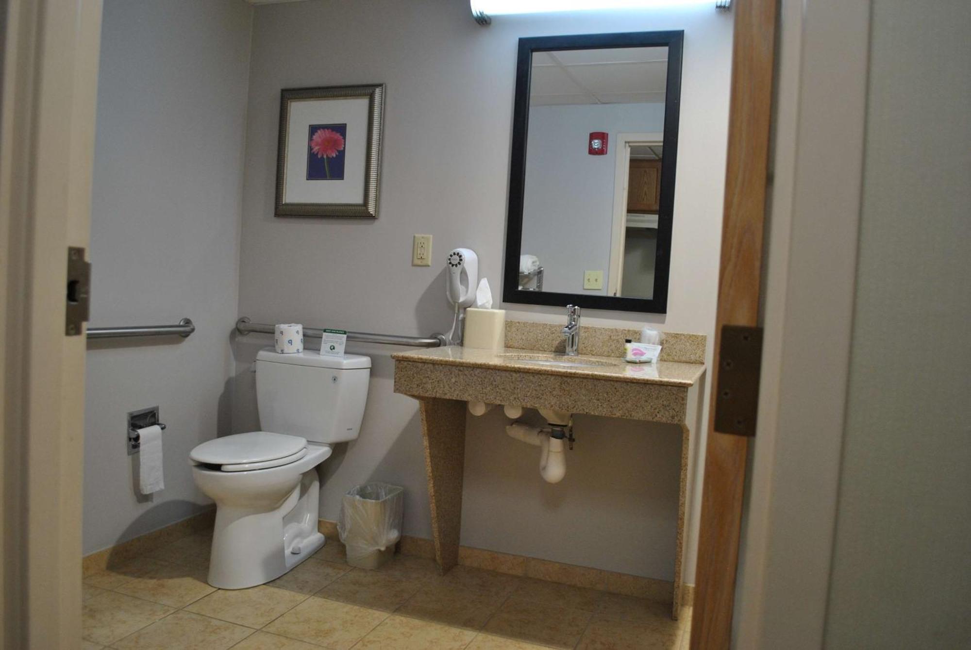 Best Western Owego Inn Buitenkant foto